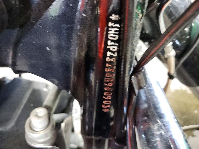 68567686 :رقم المزاد ، 1HD1PZ818BB960903 vin ، 2011 Harley-davidson Flhxse2 مزاد بيع