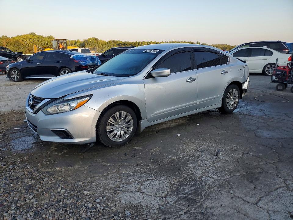 Продажа на аукционе авто 2018 Nissan Altima, vin: 1N4AL3AP0JC220849, номер лота: 68785416