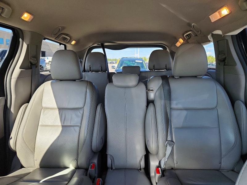 Продажа на аукционе авто 2018 Toyota Sienna, vin: 5TDYZ3DC9JS928399, номер лота: 69569896
