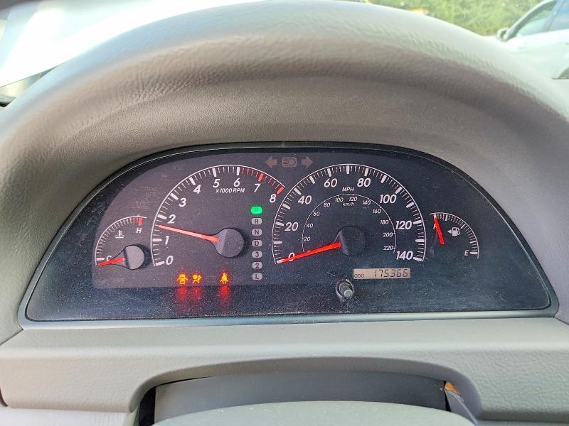 69647716 :رقم المزاد ، 4T1BF30KX5U615287 vin ، 2005 Toyota Camry مزاد بيع