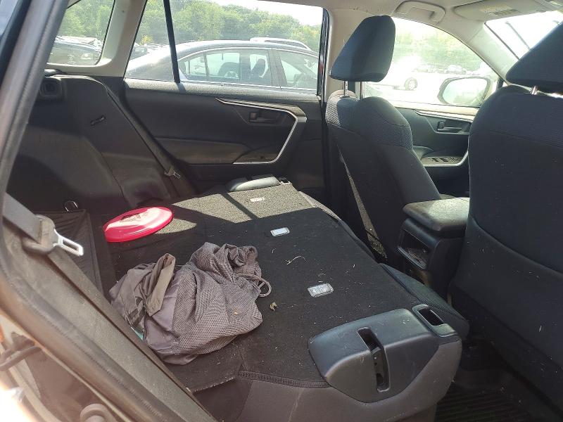 68502776 :رقم المزاد ، JTMG1RFV7KJ013702 vin ، 2019 Toyota Rav4 مزاد بيع