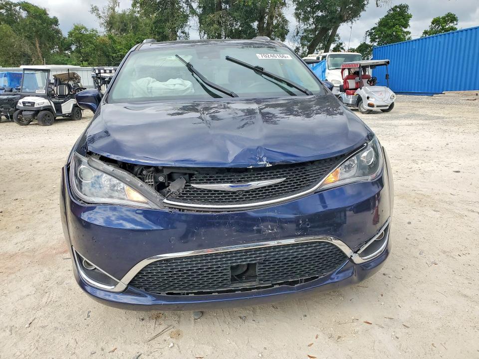 Продажа на аукционе авто 2018 Chrysler Pacifica, vin: 2C4RC1EG2JR113823, номер лота: 70246166