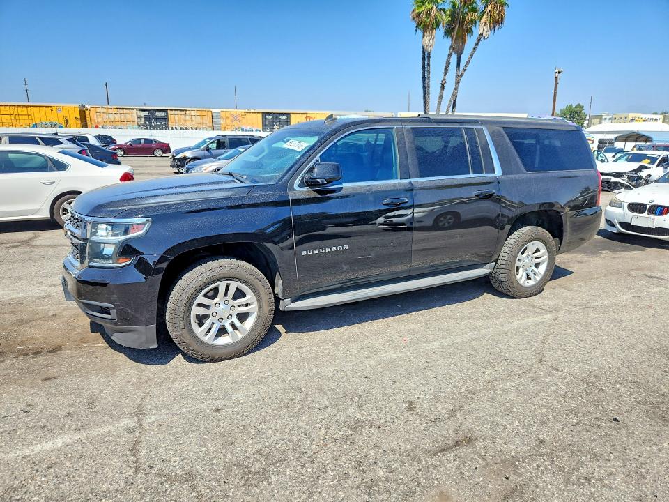 68257846 :رقم المزاد ، 1GNSCJKC4FR258563 vin ، 2015 Chevrolet Suburban مزاد بيع