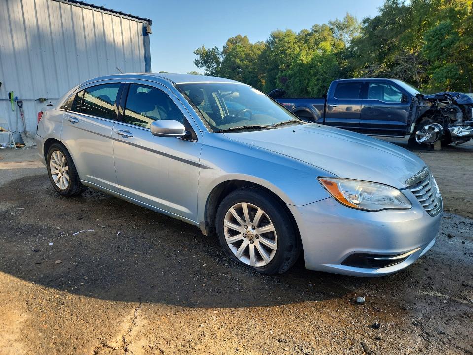 2013 Chrysler 200 მანქანა იყიდება აუქციონზე, vin: 1C3CCBBB6DN701637, აუქციონის ნომერი: 69204046