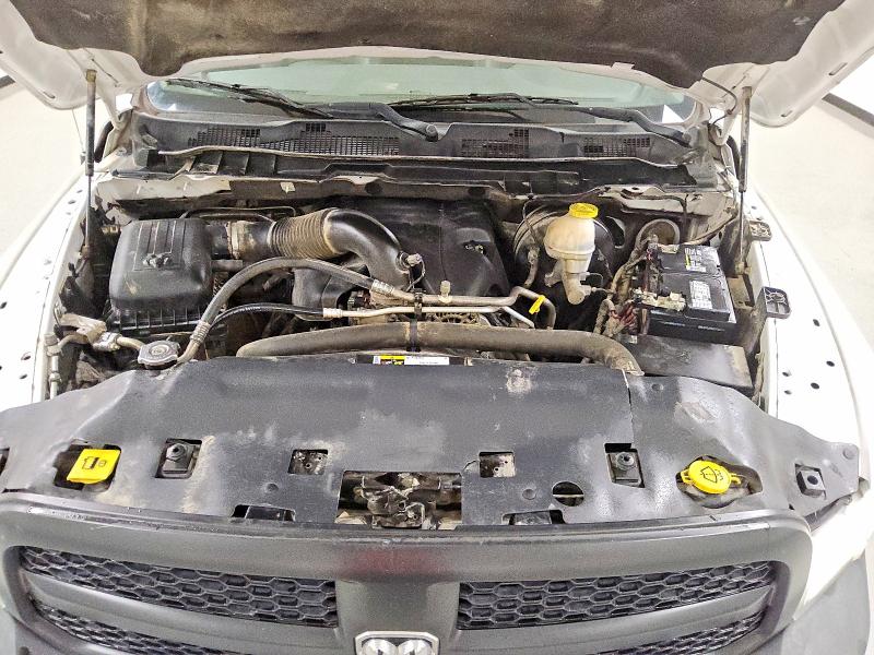 69420636 :رقم المزاد ، 1C6RR6KTXKS633482 vin ، 2019 Ram 1500 Classic مزاد بيع