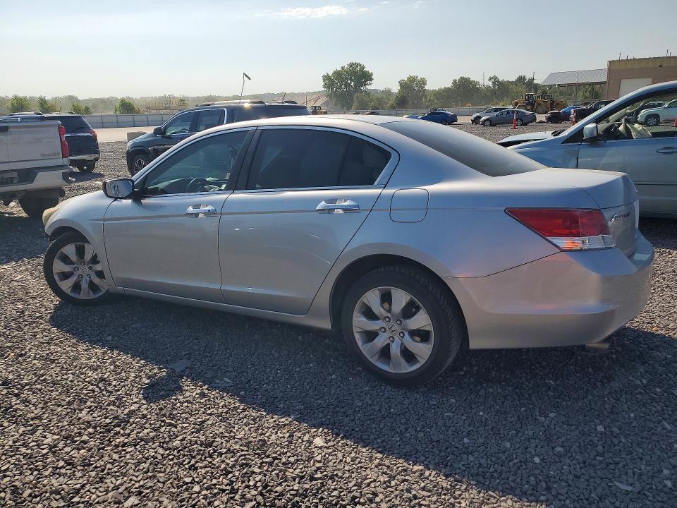 2010 Honda Accord მანქანა იყიდება აუქციონზე, vin: 1HGCP3F80AA003646, აუქციონის ნომერი: 67613686