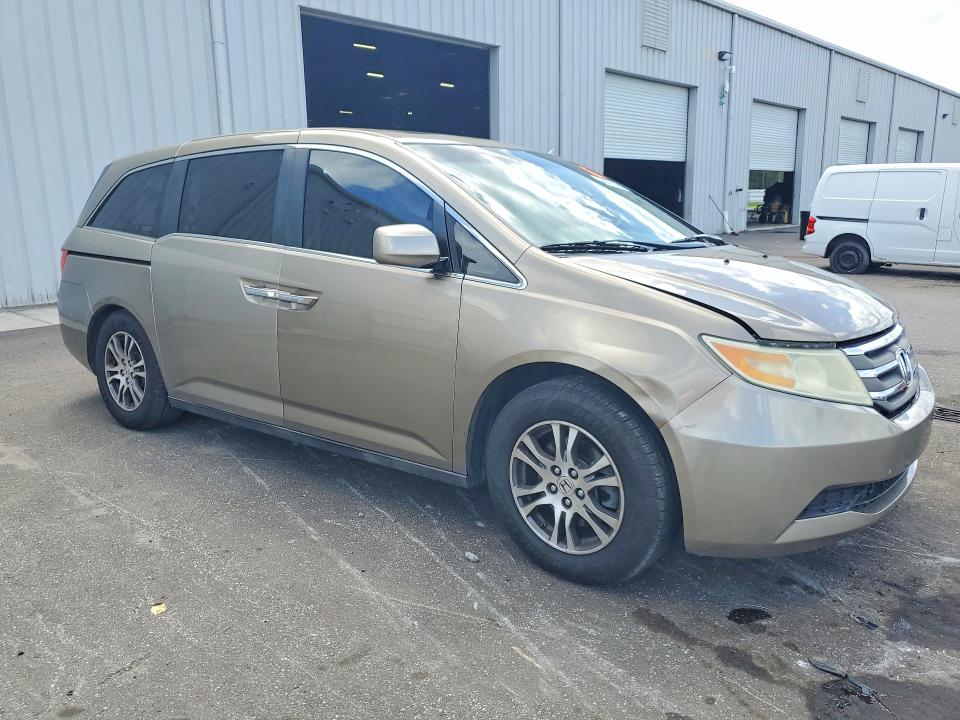 68895286 :رقم المزاد ، 5FNRL5H69BB035967 vin ، 2011 Honda Odyssey مزاد بيع