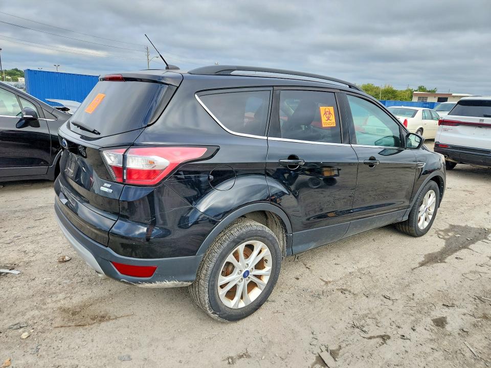 Продажа на аукционе авто 2018 Ford Escape, vin: 1FMCU9GD0JUB76082, номер лота: 69683266
