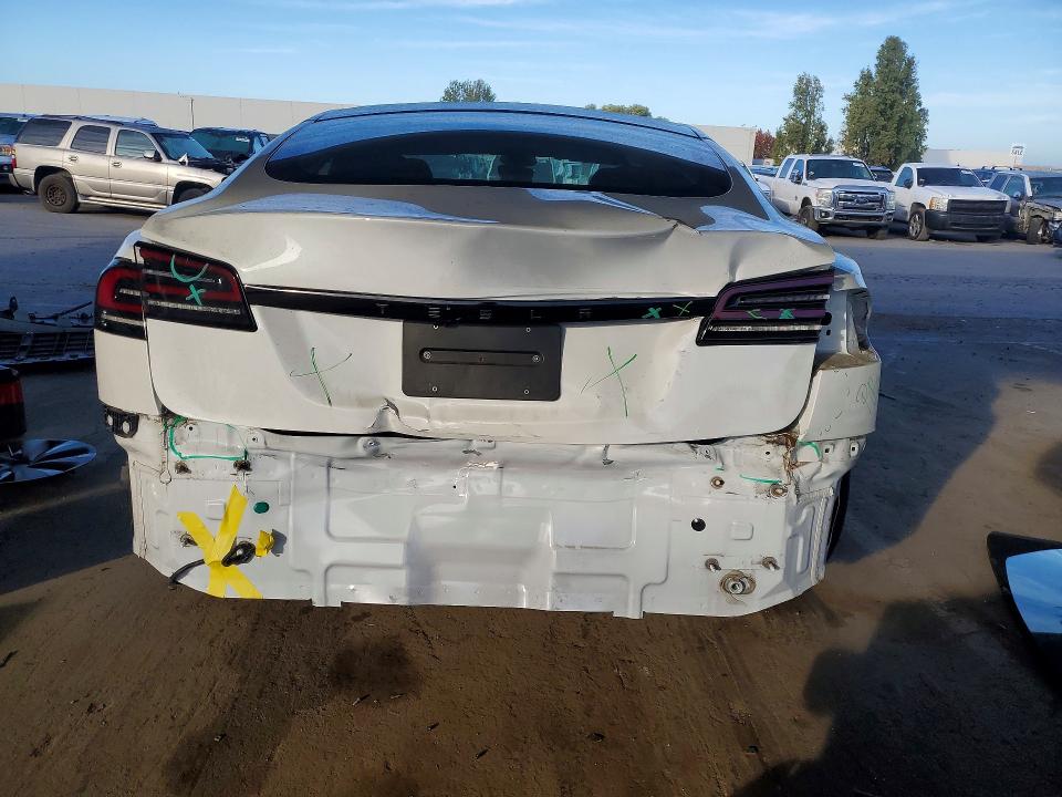 68696176 :رقم المزاد ، 5YJSA1E57RF543182 vin ، 2024 Tesla Model S مزاد بيع