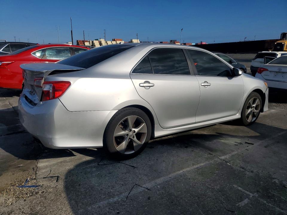 Aukcja sprzedaży 2012 Toyota Camry, vin: 4T1BK1FK7CU518357, numer aukcji: 69986036