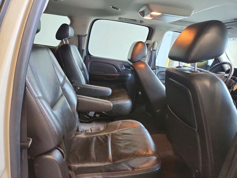 67842146 :رقم المزاد ، 1GKUKMEF2AR223819 vin ، 2010 Gmc Yukon Xl مزاد بيع