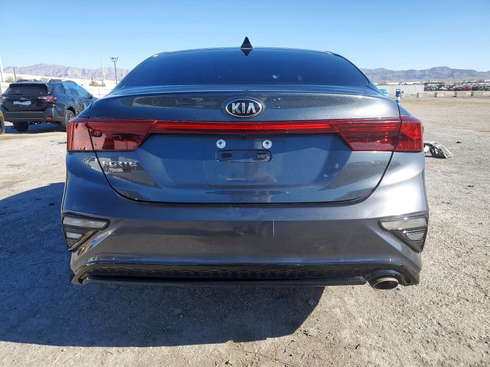 67333086 :رقم المزاد ، 3KPF24AD4ME360737 vin ، 2021 Kia Forte مزاد بيع