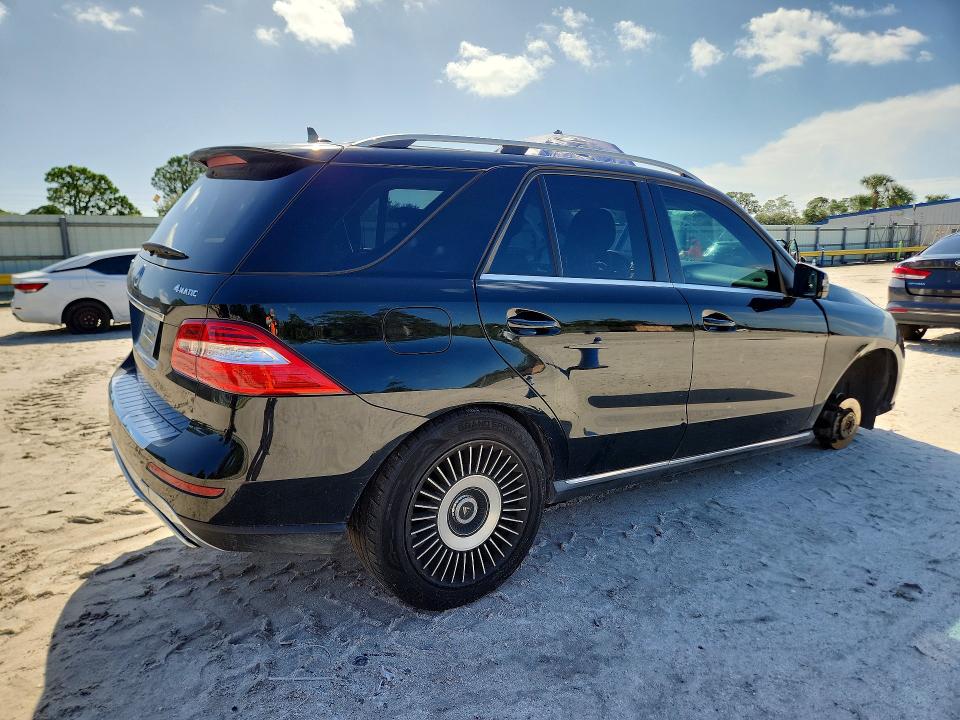 69070386 :رقم المزاد ، 4JGDA5HB5FA480021 vin ، 2015 Mercedes-benz Ml مزاد بيع