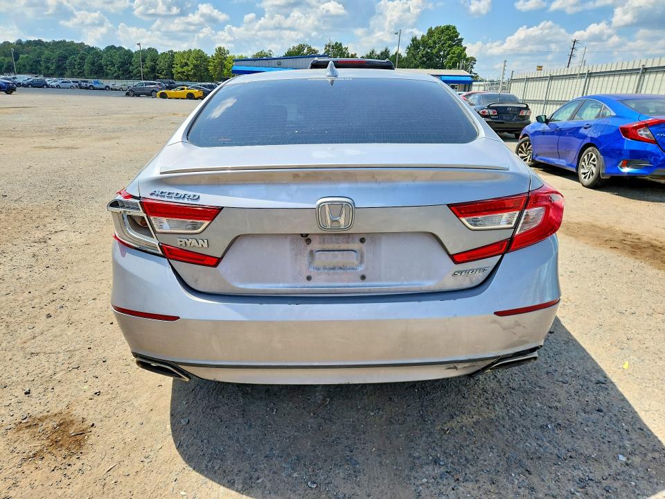 Продажа на аукционе авто 2018 Honda Accord, vin: 1HGCV1F38JA161523, номер лота: 69570606