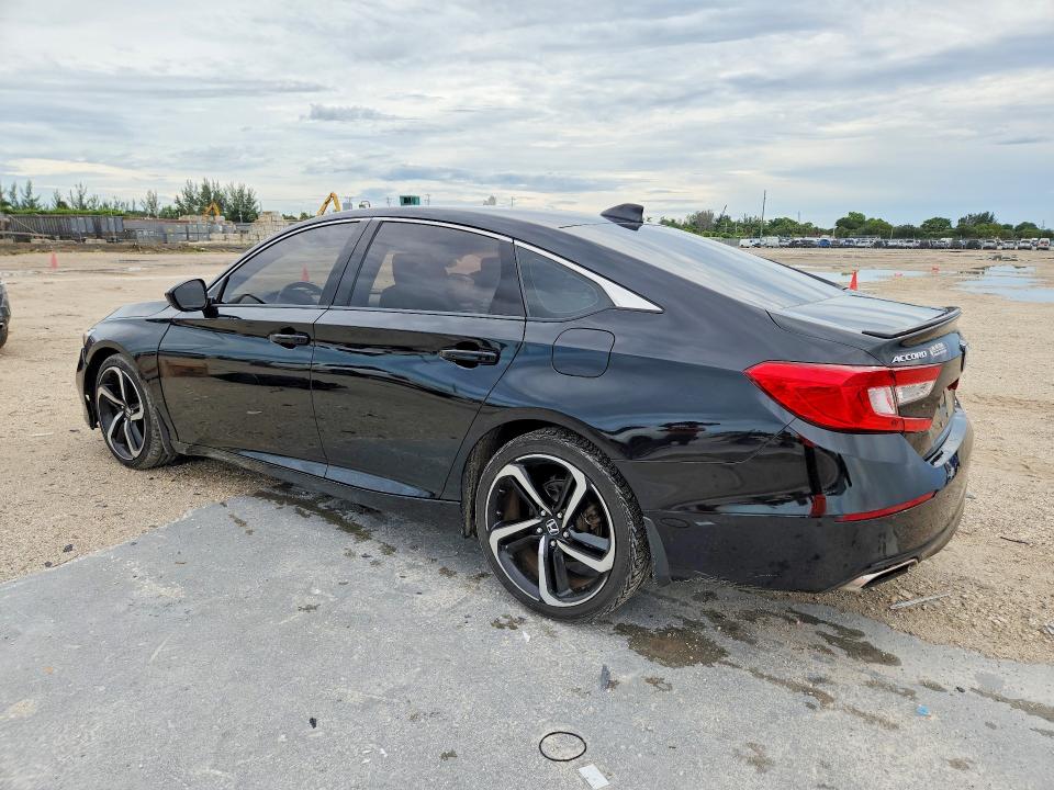 69892266 :رقم المزاد ، 1HGCV1F37JA203437 vin ، 2018 Honda Accord مزاد بيع