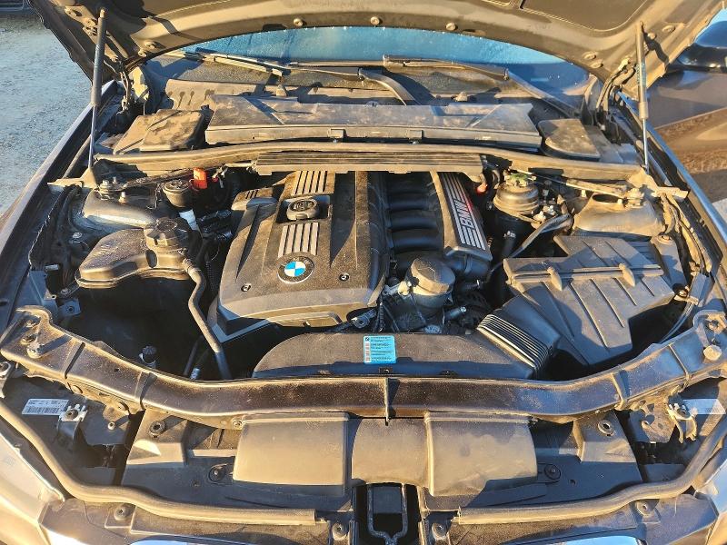 69032296 :رقم المزاد ، WBAPG7C5XBA795420 vin ، 2011 Bmw 323 مزاد بيع