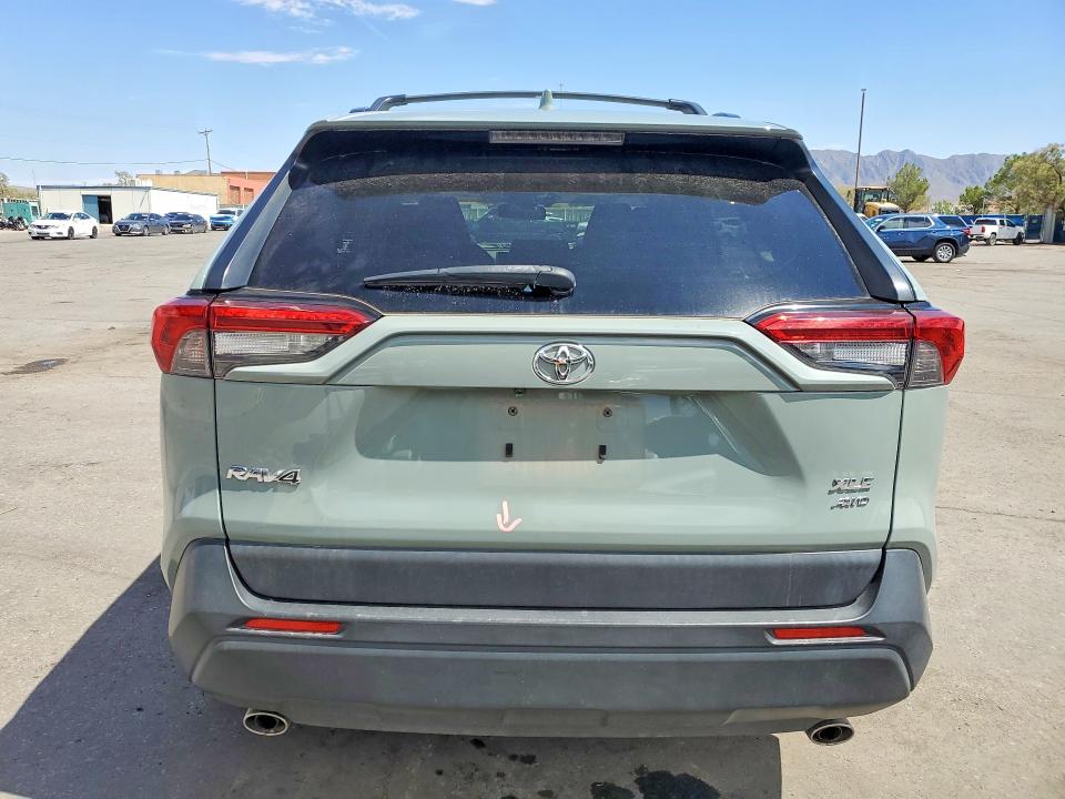 Продажа на аукционе авто 2021 Toyota Rav4, vin: JTMA1RFV5MD076837, номер лота: 68850786