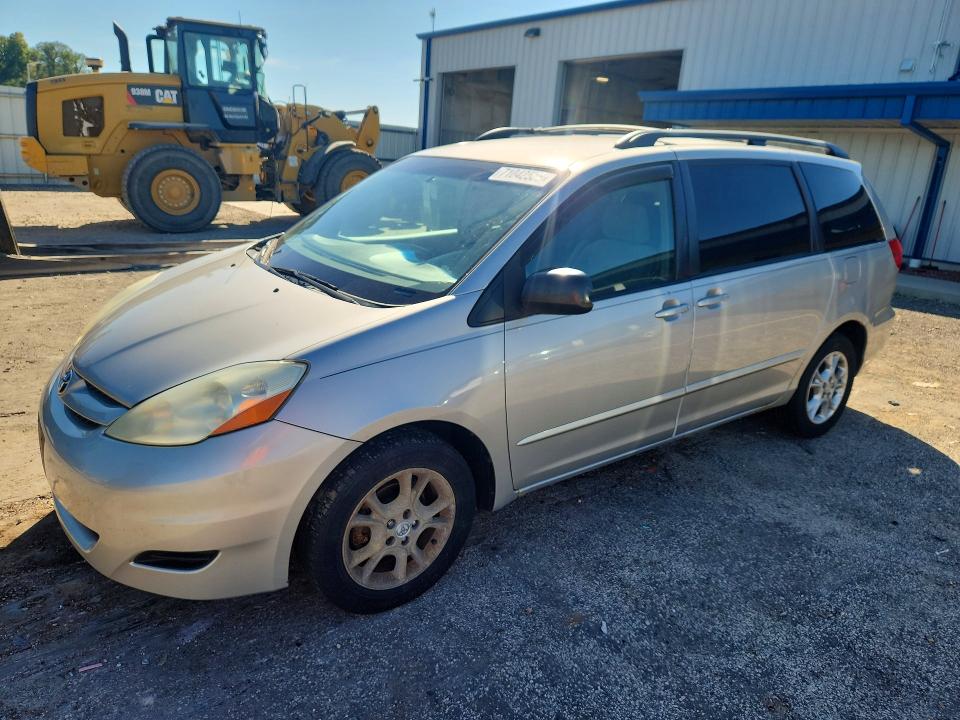 Продажа на аукционе авто 2006 Toyota Sienna, vin: 5TDBA23C26S063467, номер лота: 71042586