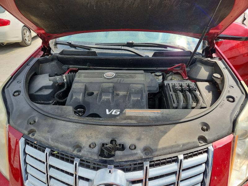68393776 :رقم المزاد ، 3GYFNCE32FS586048 vin ، 2015 Cadillac Srx مزاد بيع