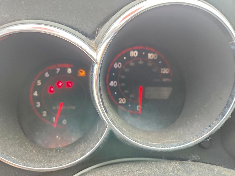 70531126 :رقم المزاد ، 2T1KR32E65C349296 vin ، 2005 Toyota Matrix مزاد بيع