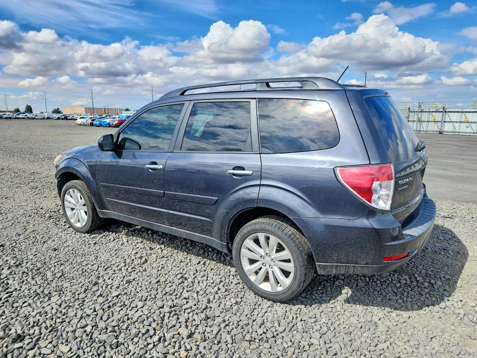 68053476 :رقم المزاد ، JF2SHADC1DH407393 vin ، 2013 Subaru Forester مزاد بيع