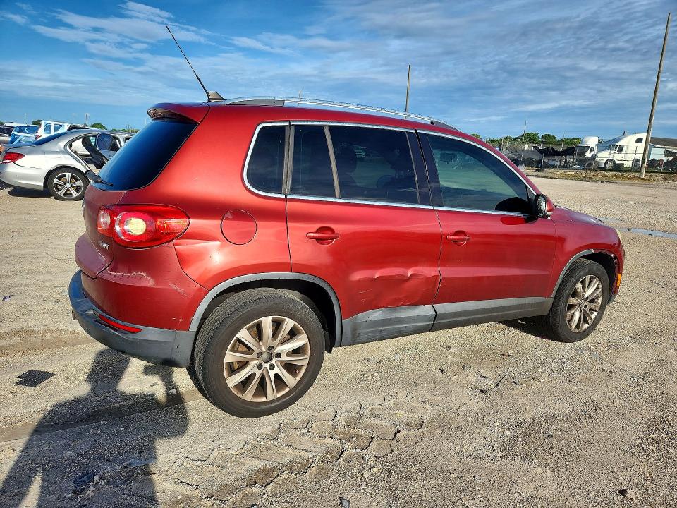 67877756 :رقم المزاد ، WVGAV7AX4AW508802 vin ، 2010 Volkswagen Tiguan مزاد بيع