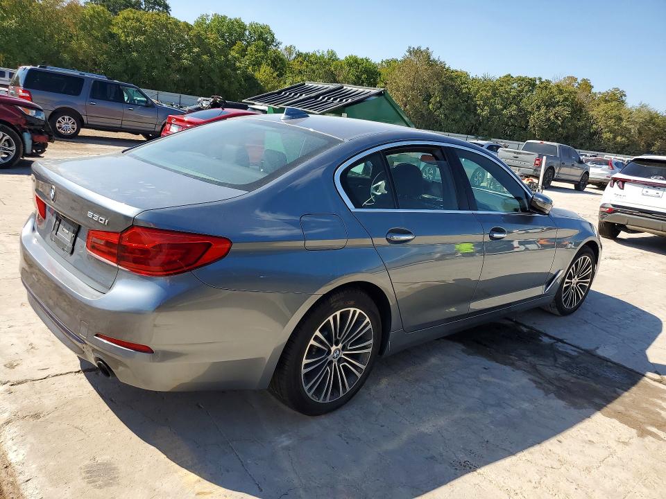 68083796 :رقم المزاد ، WBAJA7C56JWC76523 vin ، 2018 Bmw 530 مزاد بيع