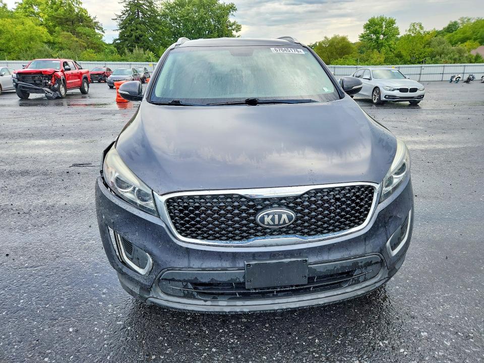 67045176 :رقم المزاد ، 5XYPGDA37HG258919 vin ، 2017 Kia Sorento مزاد بيع