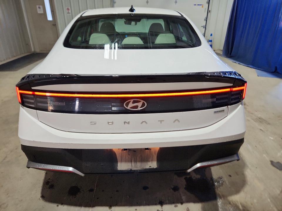 2026 Hyundai Sonata Hybrid მანქანა იყიდება აუქციონზე, vin: KMHL24JJ0TA135754, აუქციონის ნომერი: 71035576