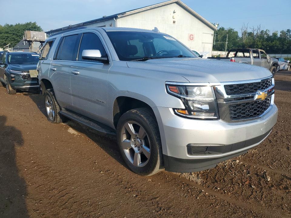 66782096 :رقم المزاد ، 1GNSKBKC5HR402715 vin ، 2017 Chevrolet Tahoe مزاد بيع