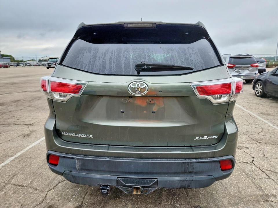 Продажа на аукционе авто 2016 Toyota Highlander, vin: 5TDJKRFH7GS327146, номер лота: 69304676