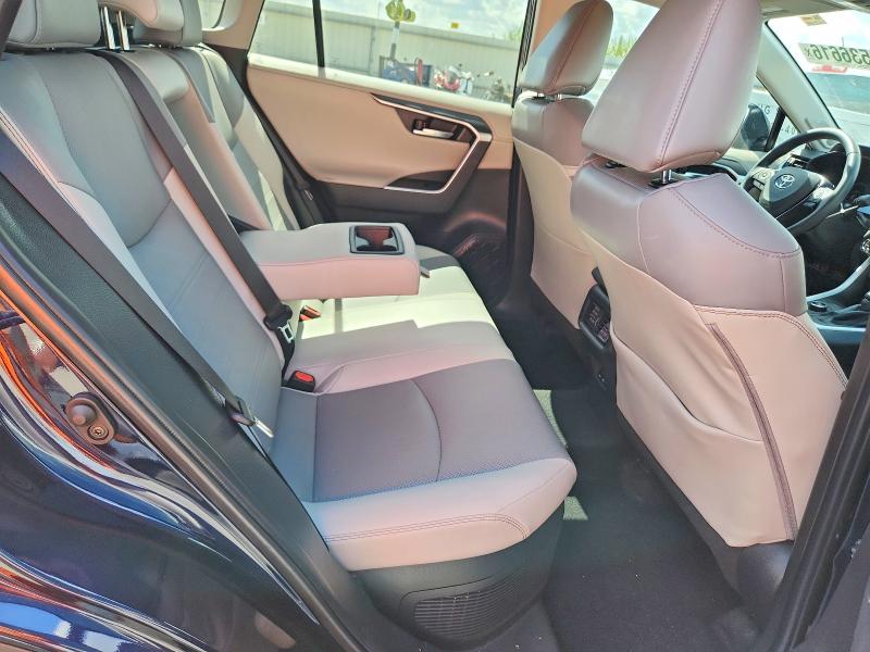 68536616 :رقم المزاد ، 4T3D6RFV2RU169940 vin ، 2024 Toyota Rav4 مزاد بيع