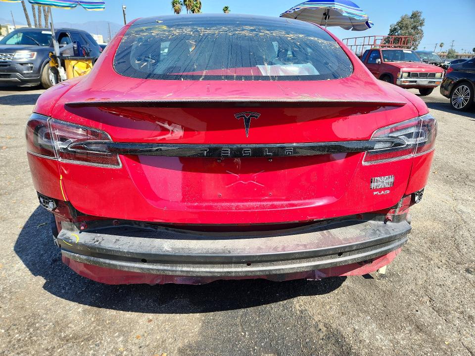 Продажа на аукционе авто 2022 Tesla Model S, vin: 5YJSA1E61NF470636, номер лота: 68894636