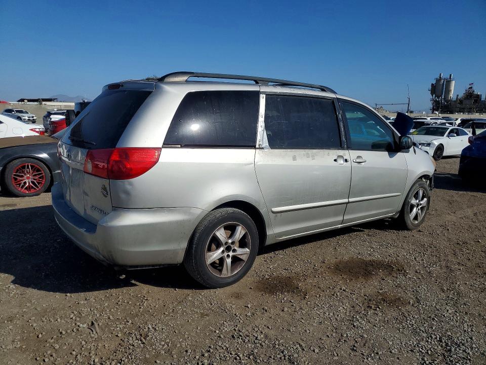 71073546 :رقم المزاد ، 5TDZK23C77S011880 vin ، 2007 Toyota Sienna مزاد بيع