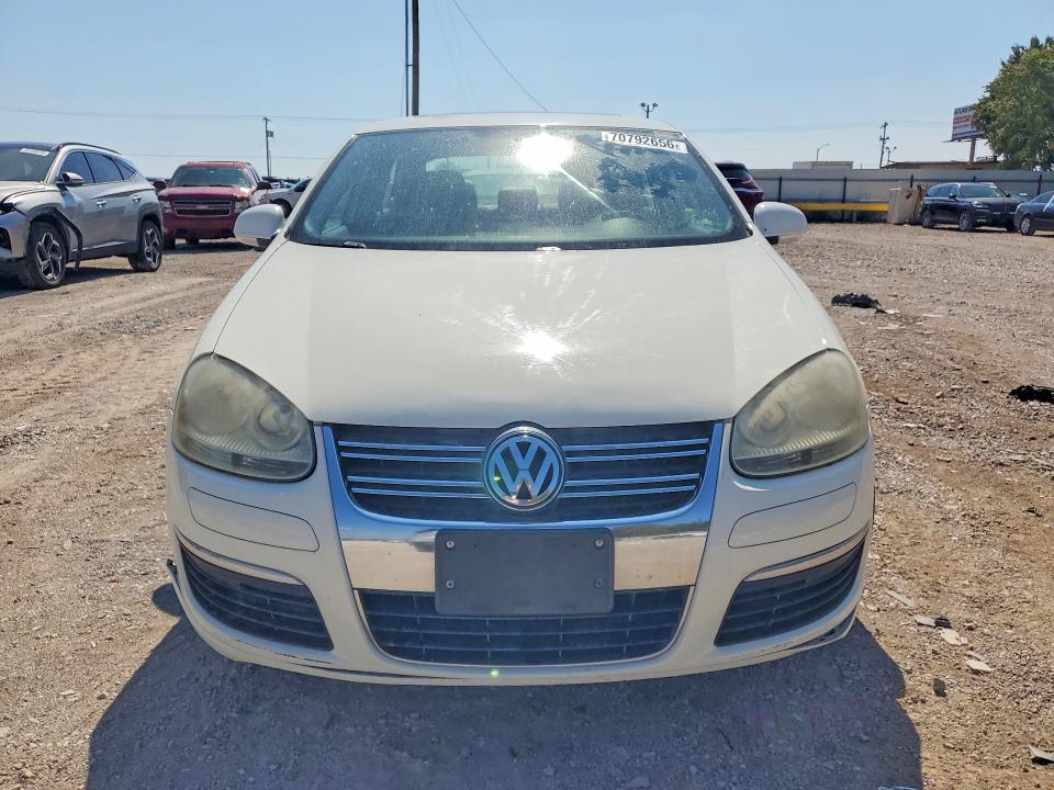 70792656 :رقم المزاد ، 3VWDT81K86M017770 vin ، 2006 Volkswagen Jetta مزاد بيع