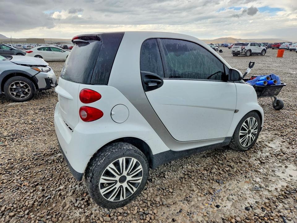 2012 Smart Fortwo მანქანა იყიდება აუქციონზე, vin: WMEEJ3BA7CK561008, აუქციონის ნომერი: 69438596