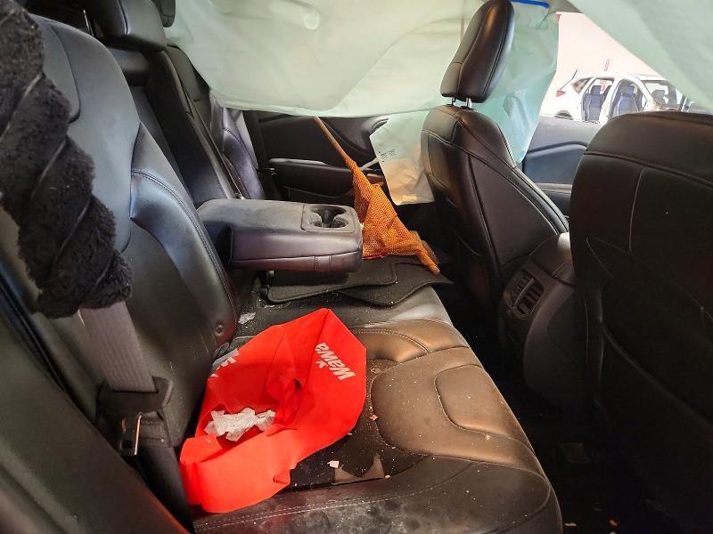 70159946 :رقم المزاد ، 1C4PJLLB7KD318705 vin ، 2019 Jeep Cherokee مزاد بيع