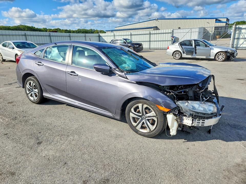 Продажа на аукционе авто 2018 Honda Civic, vin: 2HGFC2F58JH512992, номер лота: 70011756