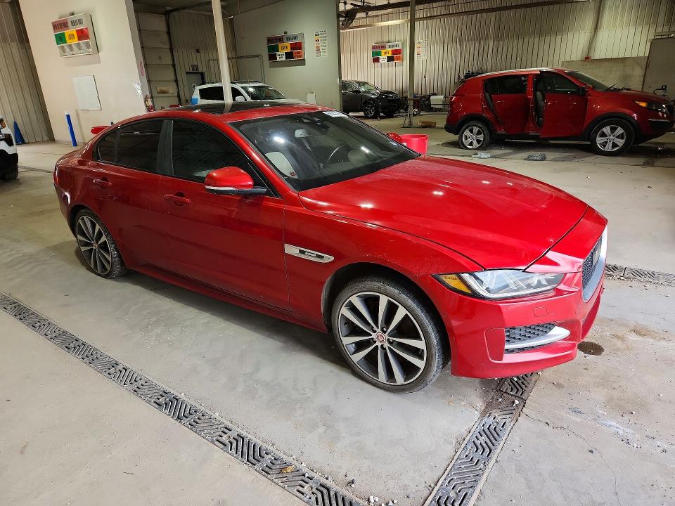 Продаж на аукціоні авто 2017 Jaguar Xe, vin: SAJAL4BV8HA949623, номер лоту: 68344166