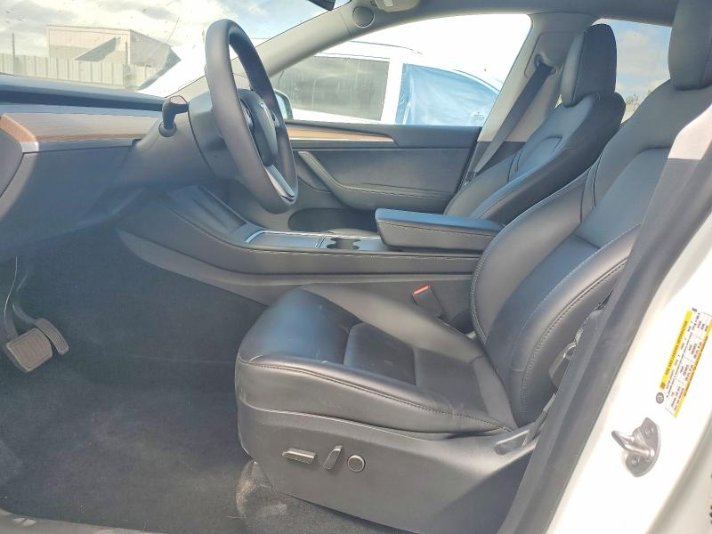 69512516 :رقم المزاد ، 7SAYGDEE4PF744256 vin ، 2023 Tesla Model Y مزاد بيع