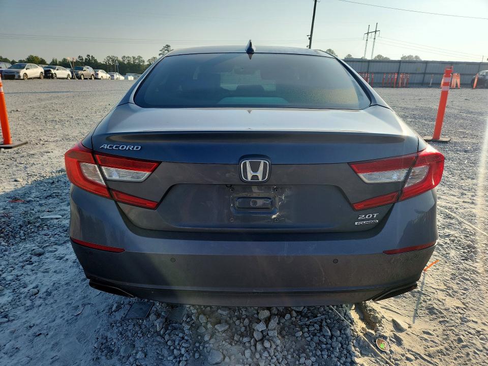 2018 Honda Accord მანქანა იყიდება აუქციონზე, vin: 1HGCV2F98JA027637, აუქციონის ნომერი: 67537076