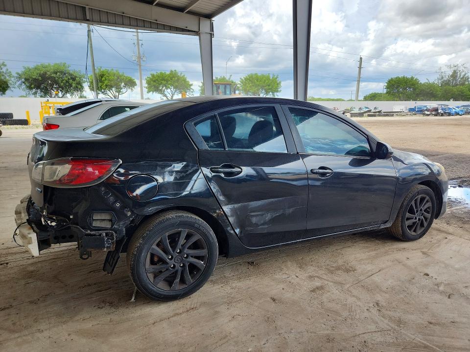 69621606 :رقم المزاد ، JM1BL1V76D1799987 vin ، 2013 Mazda 3 مزاد بيع