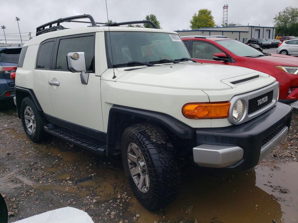 Продажа на аукционе авто 2014 Toyota Fj Cruiser, vin: JTEBU4BFXEK193304, номер лота: 69960536