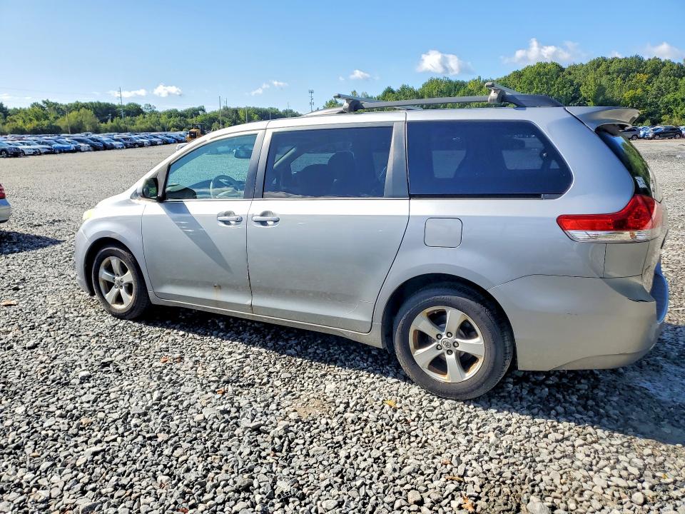2012 Toyota Sienna მანქანა იყიდება აუქციონზე, vin: 5TDKK3DC3CS233722, აუქციონის ნომერი: 68066176