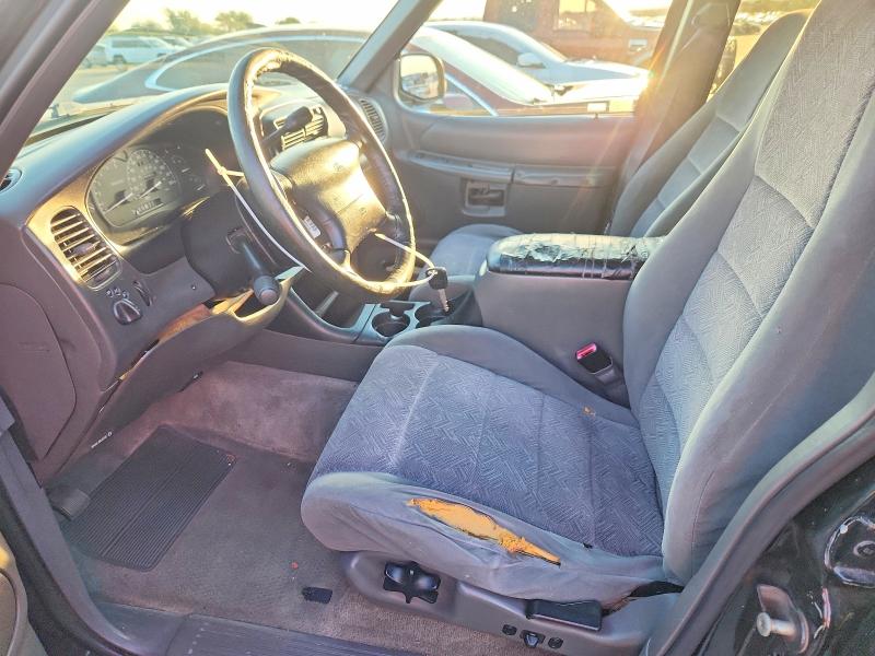2000 Ford Explorer მანქანა იყიდება აუქციონზე, vin: 1FMZU63E0YZA92042, აუქციონის ნომერი: 70049526