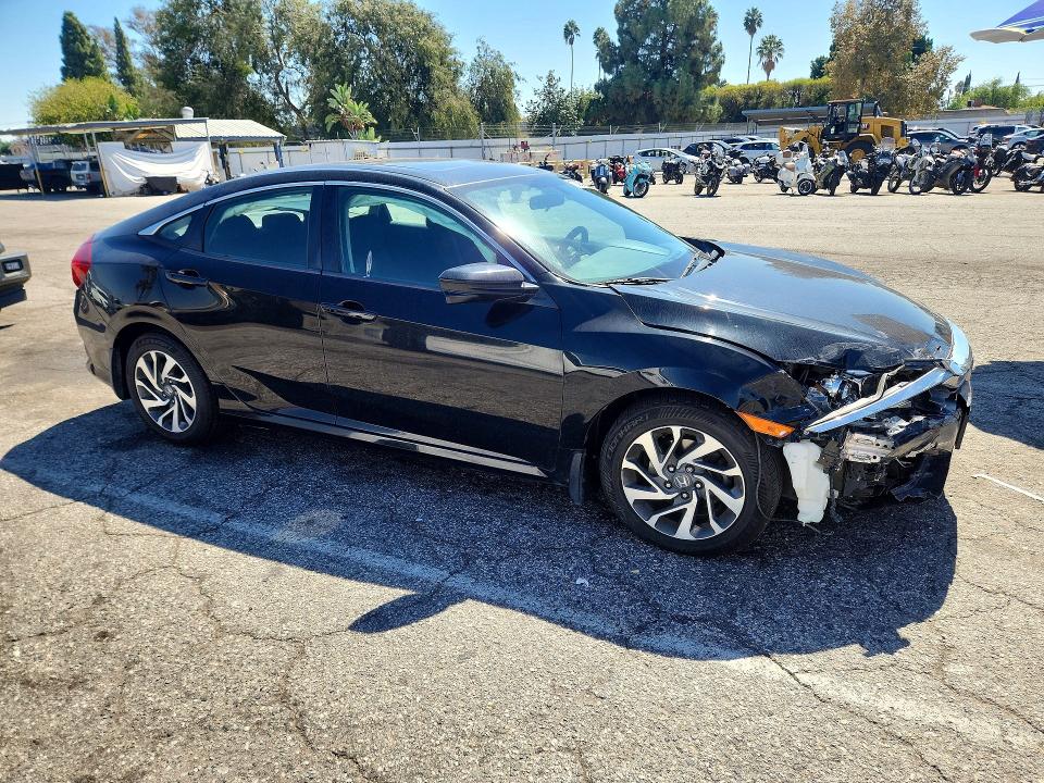 2016 Honda Civic მანქანა იყიდება აუქციონზე, vin: 19XFC2F70GE218460, აუქციონის ნომერი: 70087456