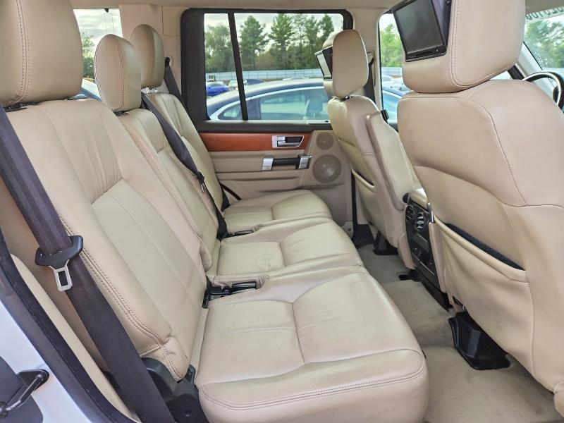 70026106 :رقم المزاد ، SALAK2D42BA552810 vin ، 2011 Land Rover Lr4 مزاد بيع