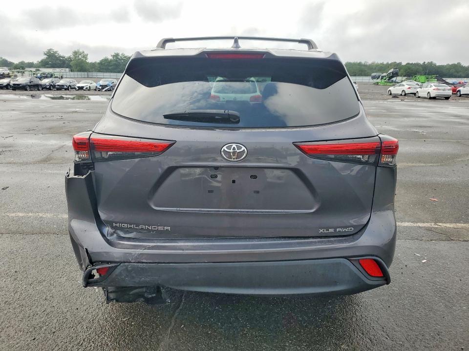 67559136 :رقم المزاد ، 5TDGZRBH6NS165390 vin ، 2022 Toyota Highlander مزاد بيع
