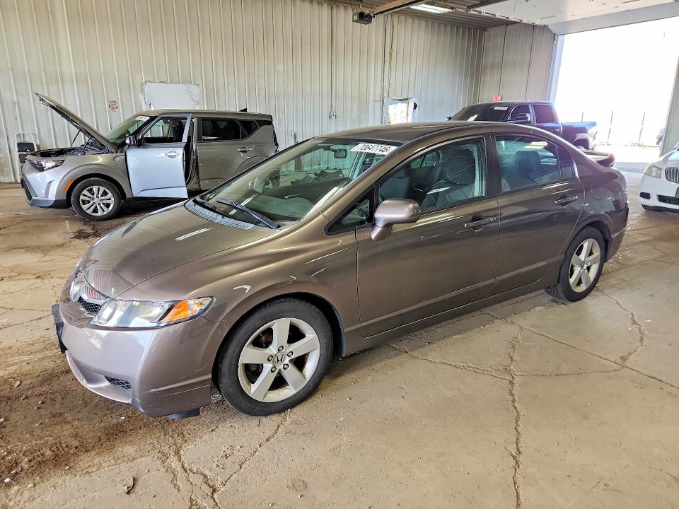 70647746 :رقم المزاد ، 19XFA1F64AE064222 vin ، 2010 Honda Civic مزاد بيع