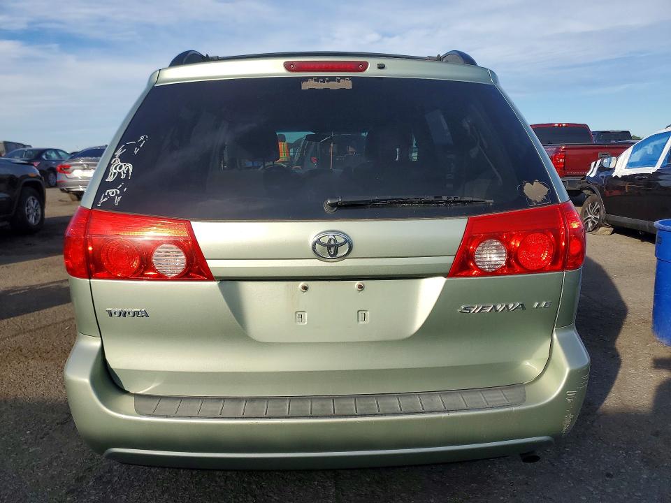 Aukcja sprzedaży 2010 Toyota Sienna, vin: 5TDKK4CC7AS316056, numer aukcji: 70476146